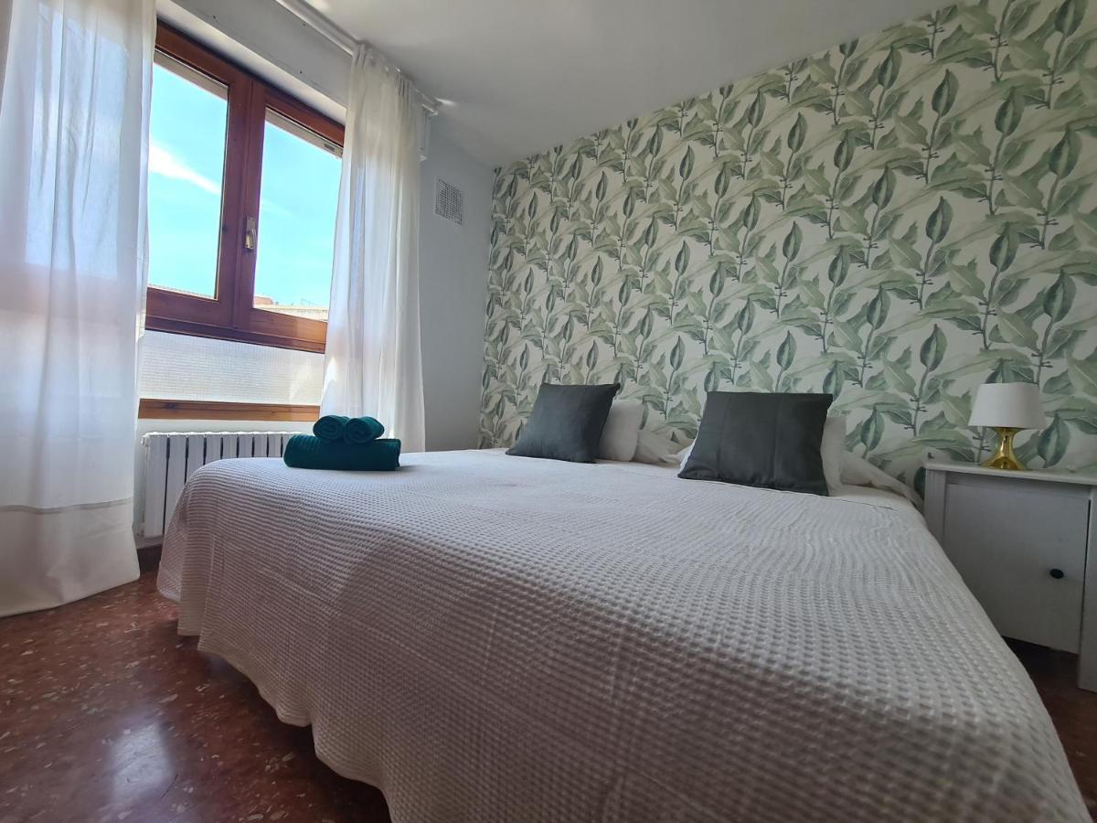 Dos Torres Tauriel - Espacioso Apartamento Con Impresionantes Vistas Y Garaje Privado Zaragoza Ngoại thất bức ảnh